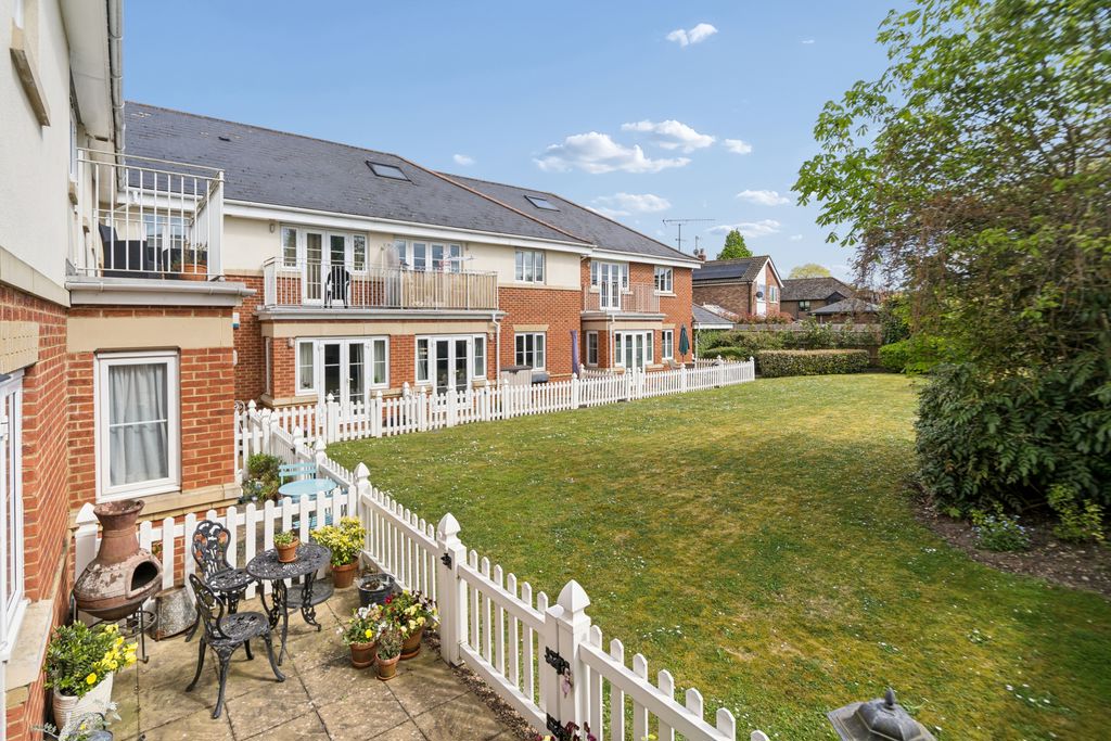 London Road Loudwater